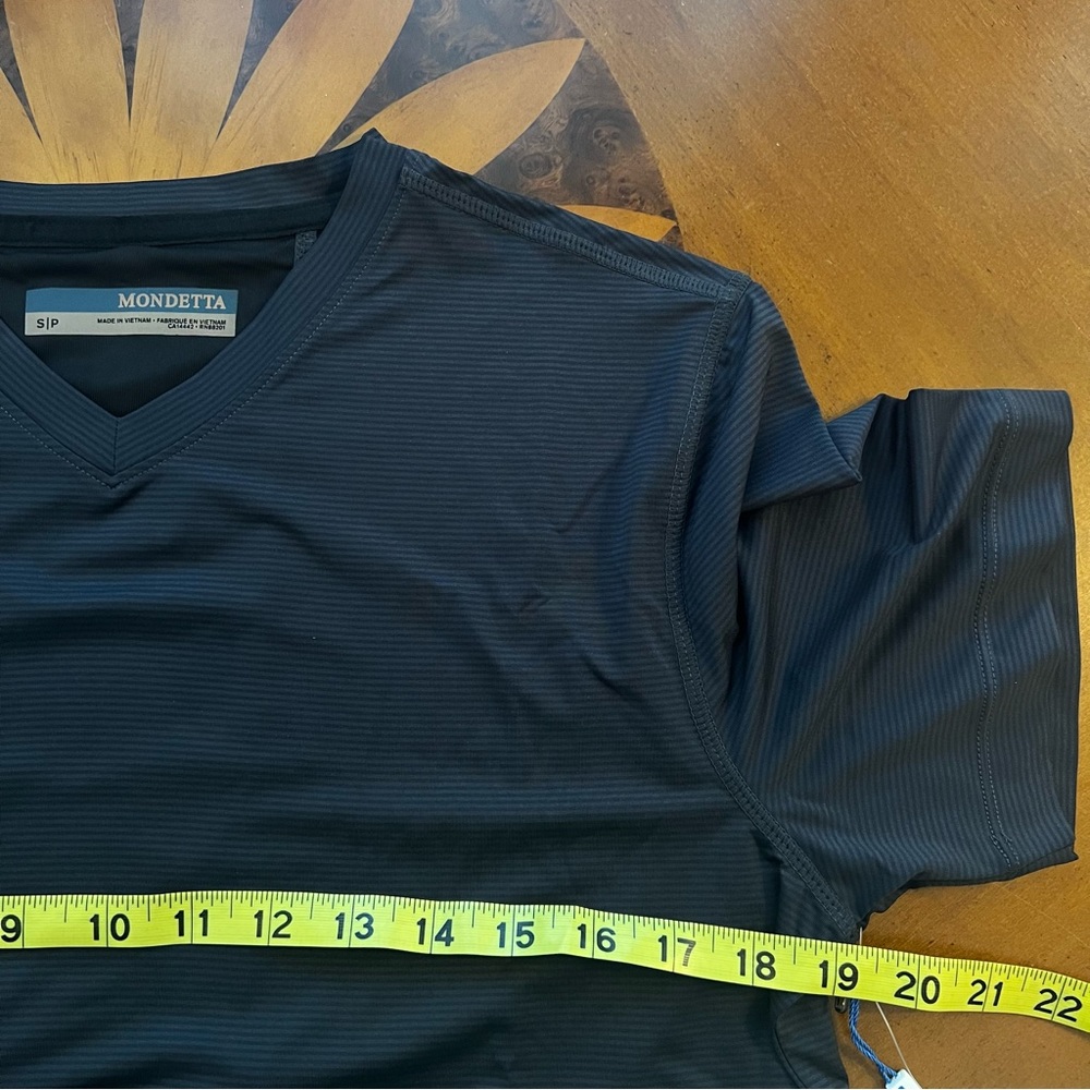 NEW Lot of 2 Mondetta Stripe Tees Charcoal Heather Gray Small V-Neck Gym - Picture 10 of 10